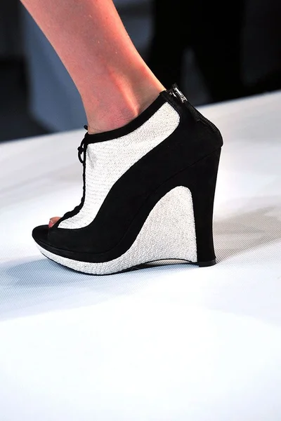 Look 27
